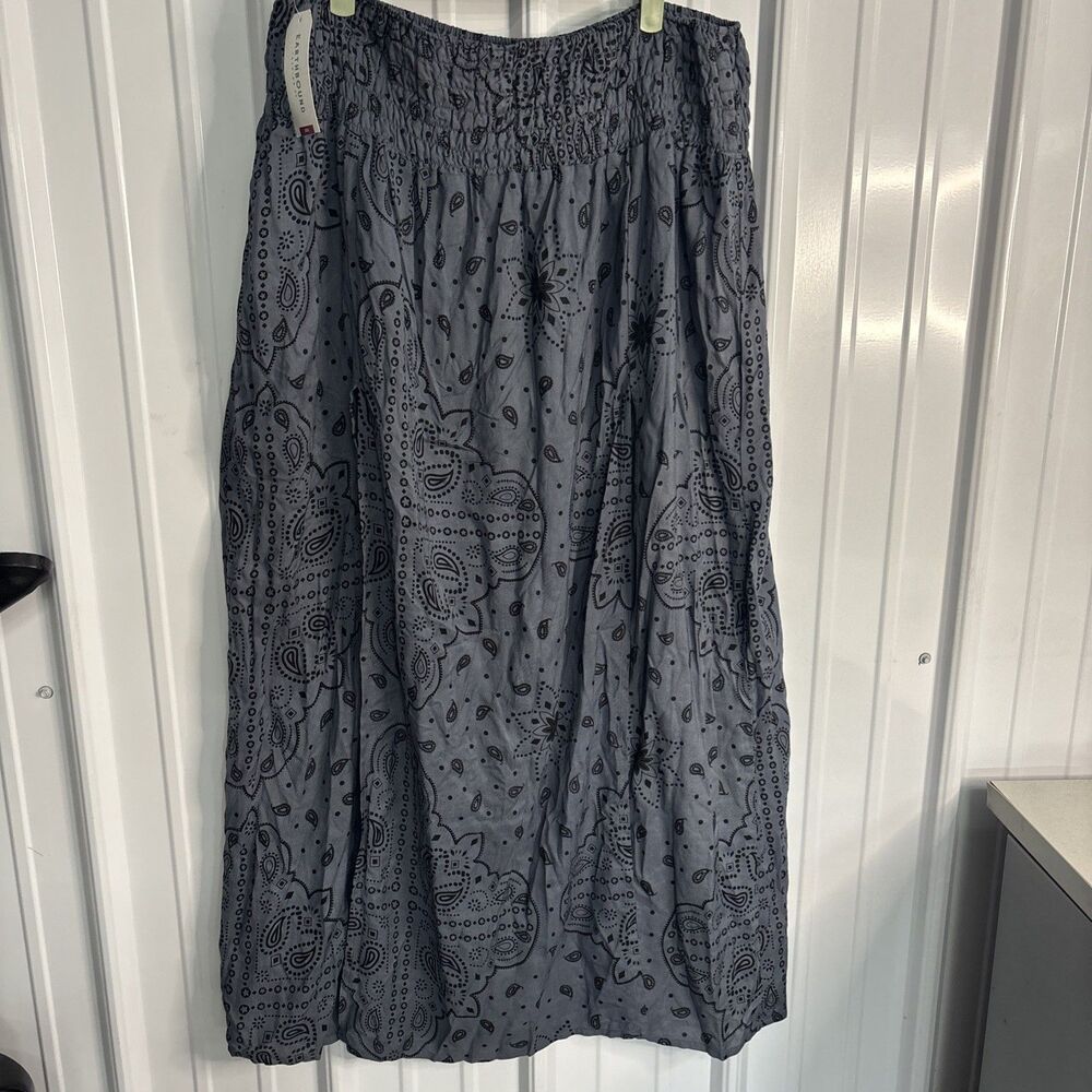 EARTHBOUND Gray Maxi Skirt with Black Paisley Print